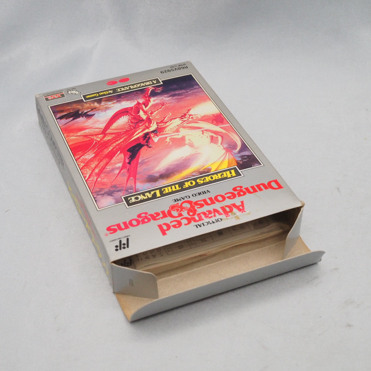 Eight heroes, one at a time. AD&D: Heroes of the Lance (Famicom, 1991) turns the Dragonlance novel into a side-scrolling dung — photo 9